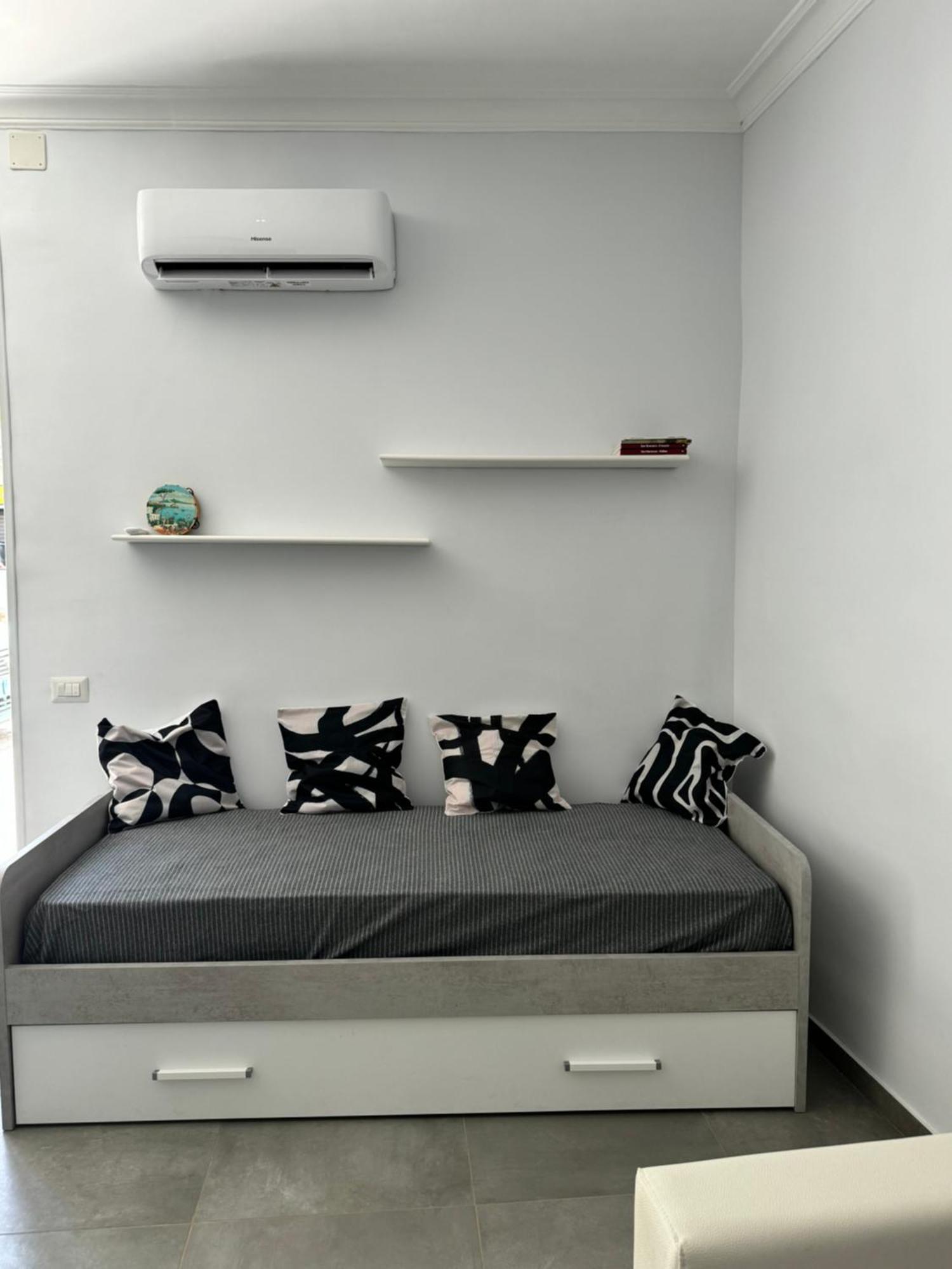 Casa Ferrara Sanita Apartment เนเปิลส์ ภายนอก รูปภาพ