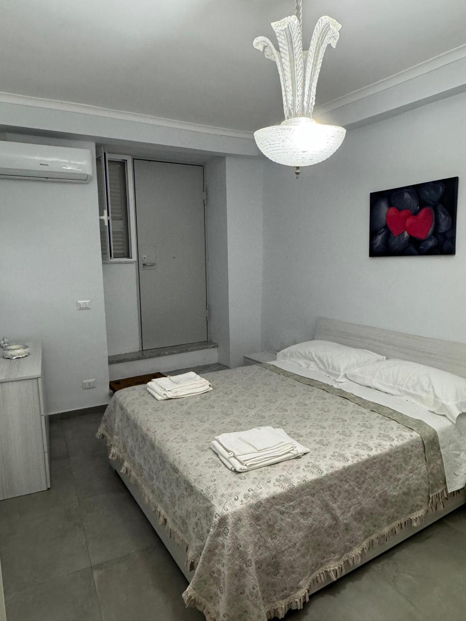 Casa Ferrara Sanita Apartment เนเปิลส์ ภายนอก รูปภาพ